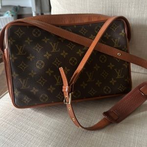 Vintage Louis Vuitton cross body